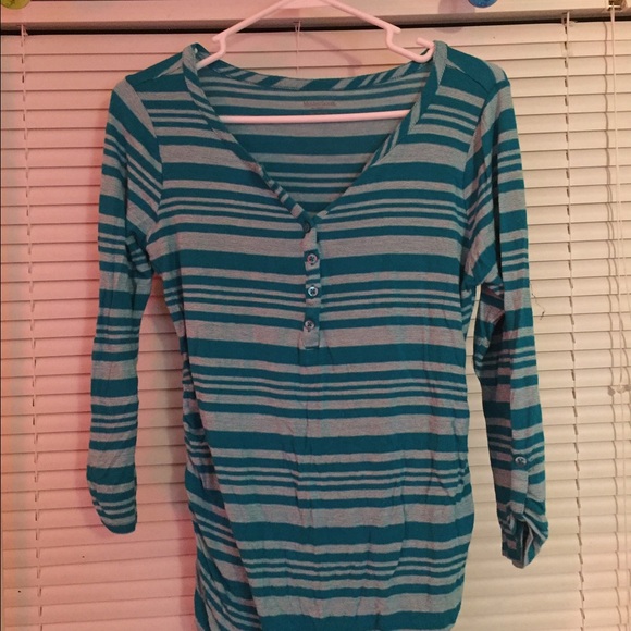 Maternity shirts