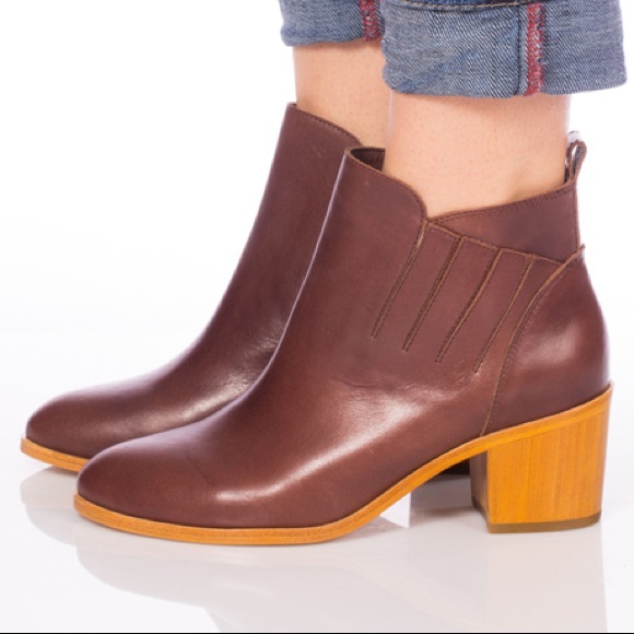 NWOB Charlotte Stone Kari Boot - Picture 4 of 4