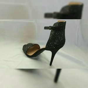 Black beaded heels sandal