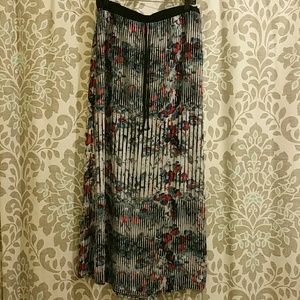 Stunning draw string Floral Maxi skirt