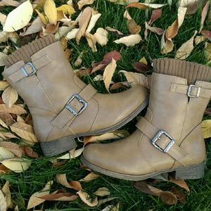 Brand new taupe boots