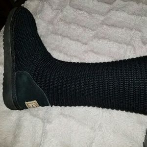 Tall black knit sweater Ugg boots