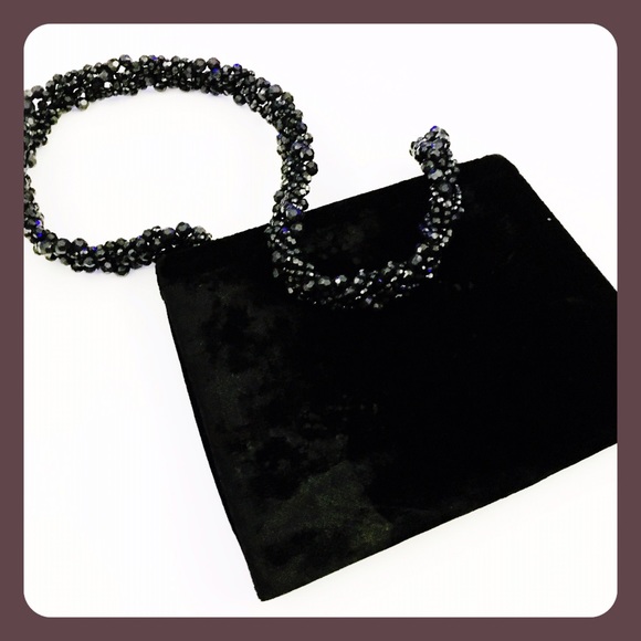 BETSEY JOHNSON BLACK VELVET EVENING CLUTCH PURSE