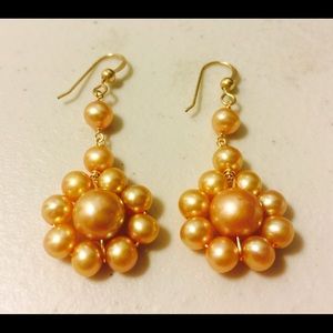 New Pearl dangle earring