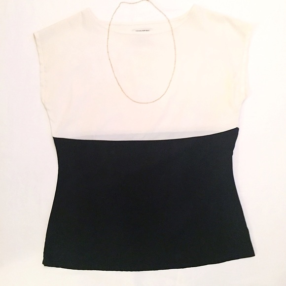 Banana Republic Navy & White Colorblock blouse