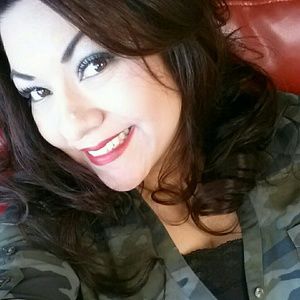 Meet your Posher, Maricela