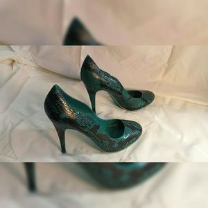 Snakeskin pumps