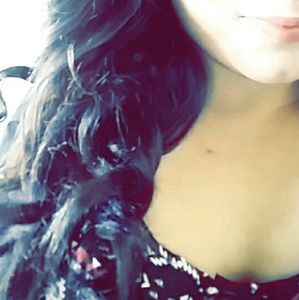 Meet your Posher, Juanita