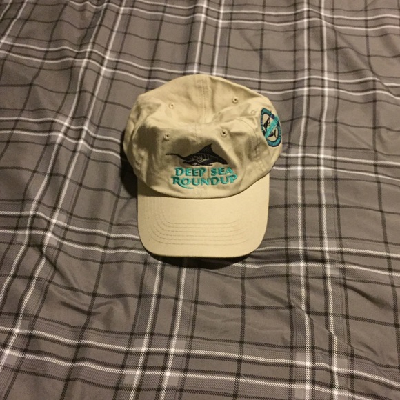Tan fishing hat!