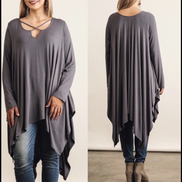🍁🍂SALE🍂🍁 UMGEE GRAY CRISSCROSS TUNIC - Picture 3 of 3