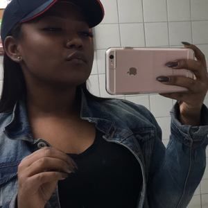 Meet your Posher, Helena