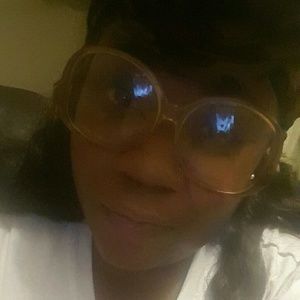 Meet your Posher, Katayah