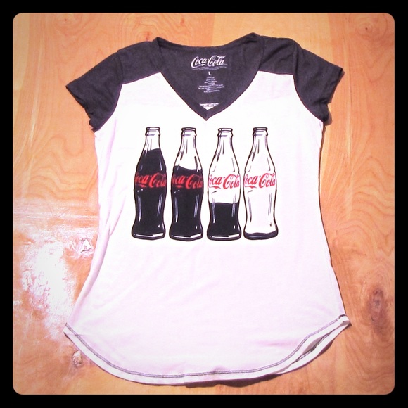 New black & white Coca-Cola T-shirt