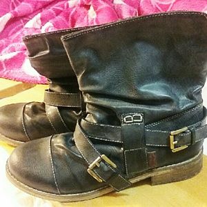 Rebel boots