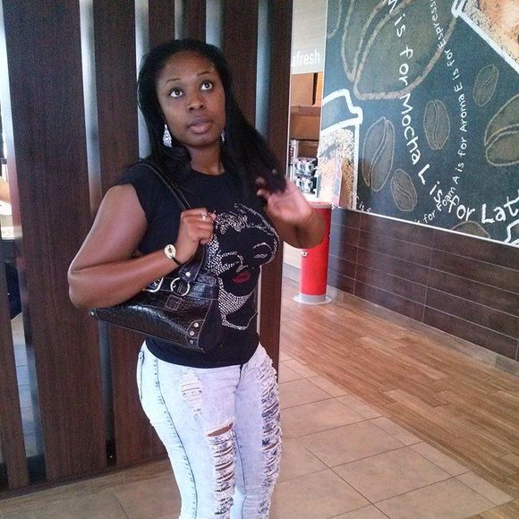 Meet your Posher, Tewanda - Picture 1 of 1