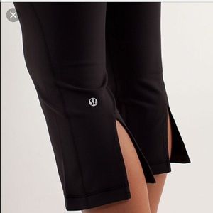 Lululemon gather and crow crops