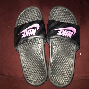 black/pink nike slippers