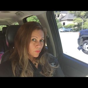 Meet your Posher, Ana