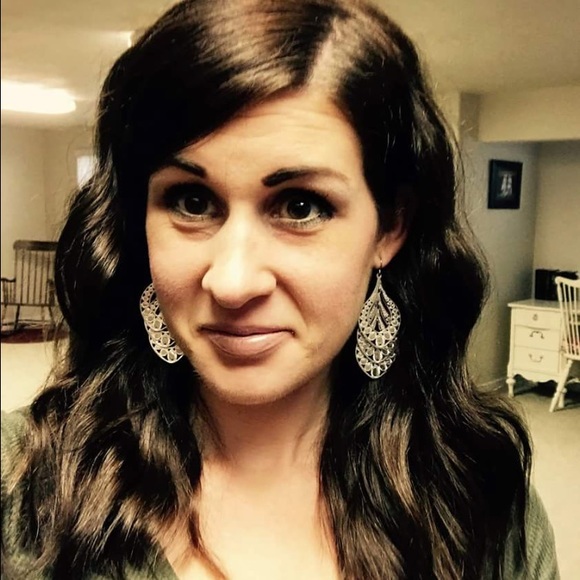 Meet your Posher, Sarah - Picture 1 of 1