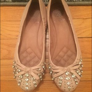 Vince Camuto Embellished flats