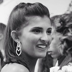 Meet your Posher, Mia