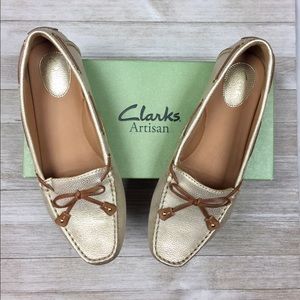 Clarks Dunbar Racer gold driving shoes 8.5