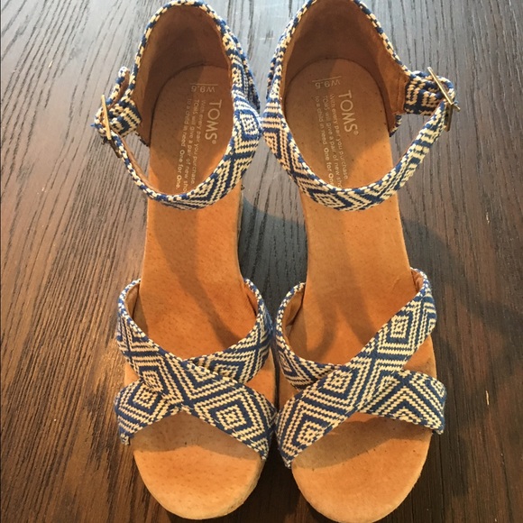 EEUC TOMS Geometric Ikat Wedges 9.5
