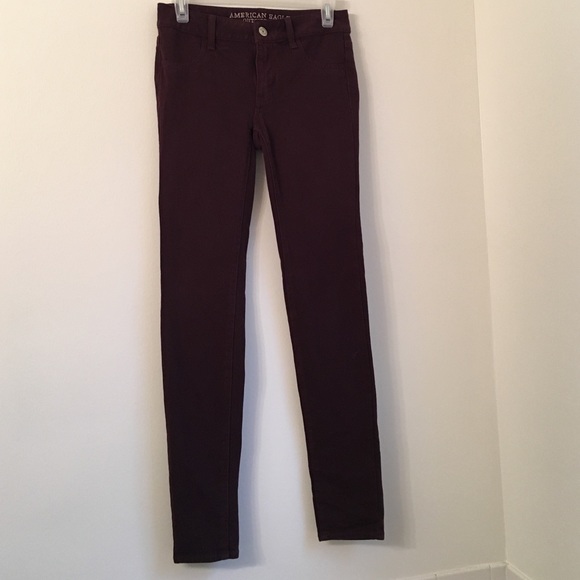 American Eagle burgundy jeggings