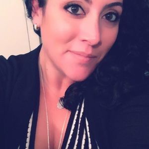 Meet your Posher, Vanessa