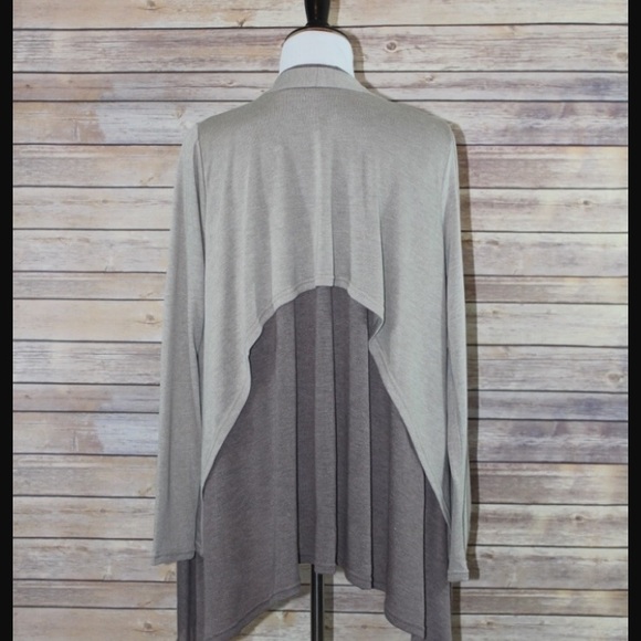 Steal of the Day ❤️ Double Cardi in 2 Color Combos - Picture 5 of 6