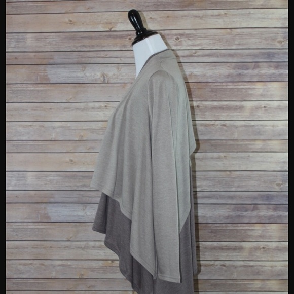 Steal of the Day ❤️ Double Cardi in 2 Color Combos - Picture 6 of 6