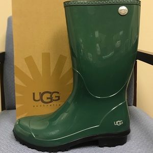 Ugg Rainboots!