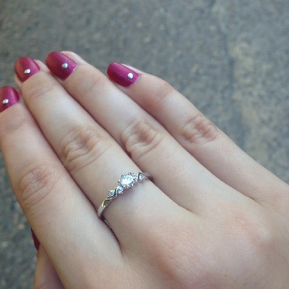 LAST ONE Sz. 8 White Gold Dainty Ring - Picture 3 of 4