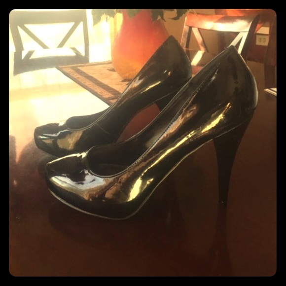 🔴SOLD🔴 Black Steve Madden Stiletto Heels - Picture 2 of 4