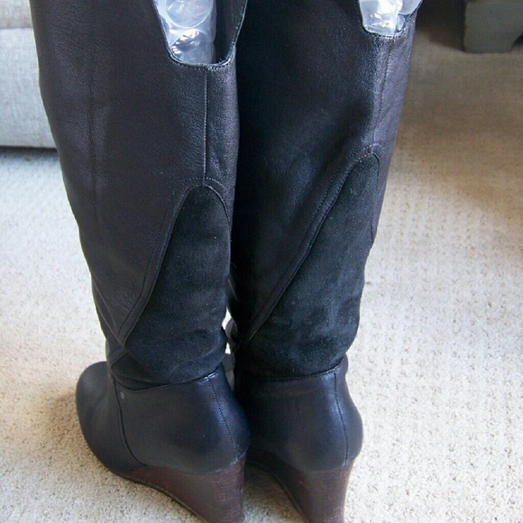 Ugg Ravenna Black Leather Boot - SOLD ON EBAY - Picture 2 of 4