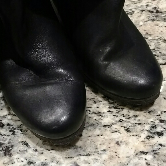 Ugg Ravenna Black Leather Boot - SOLD ON EBAY - Picture 3 of 4