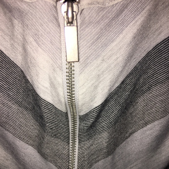 Tank top!! - Picture 3 of 4