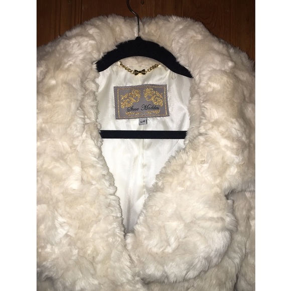 Steve Madden Faux Fur with Leather Belt - Picture 3 of 4
