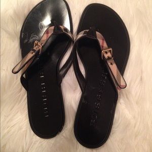 Burberry sandals
