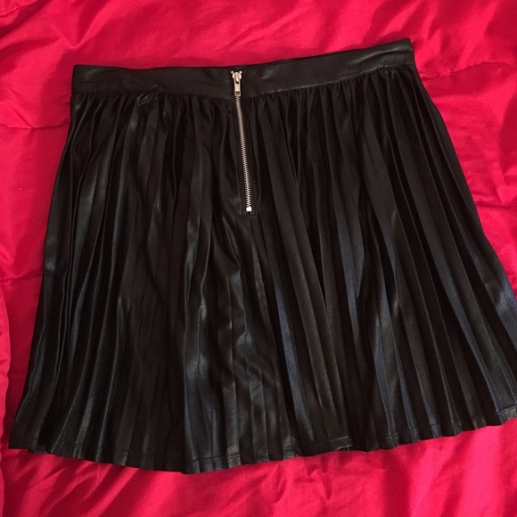 Black Pleaded High Waisted Skirt w/ Silver Zipper