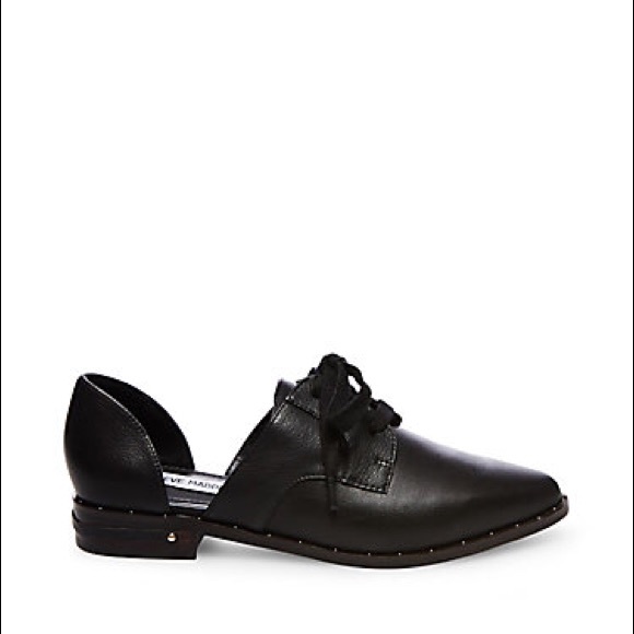 NIB Steve Madden Chleoh Cut Out Stud Oxfords