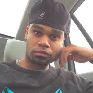 Meet your Posher, Derrell