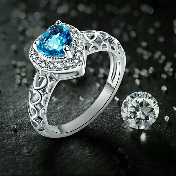 London Blue Topaz Heart of The Ocean Ring 18k Gold