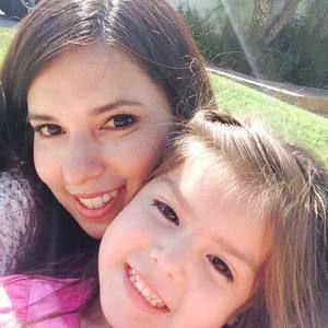 Meet your Posher, Cynthia