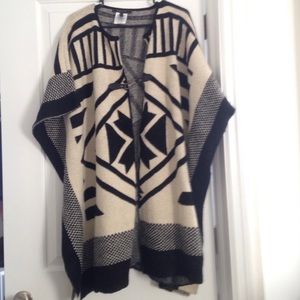 BCBG Poncho