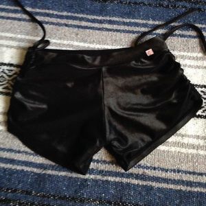 Shakti yoga shorts