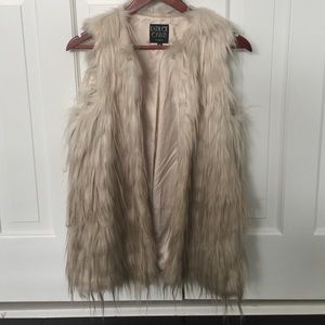 Dolce Cabo Speckle Fur Vest