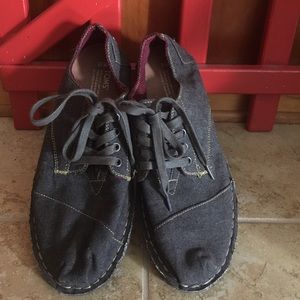 Men's TOMS Size 10