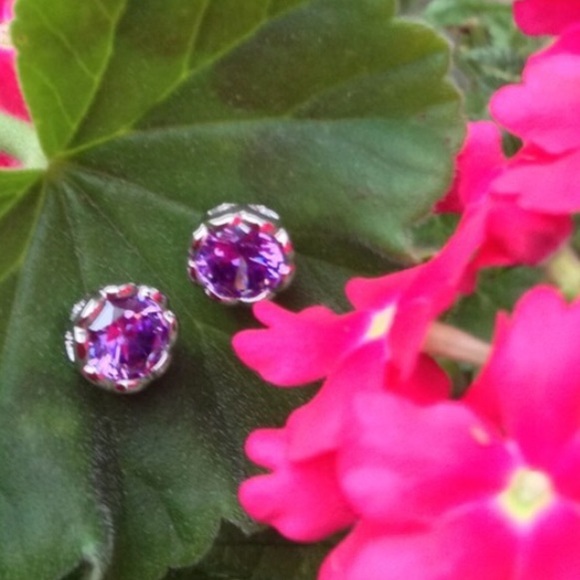 NWT💜925 Silver Purple Cubic Zirconia Earrings💜 - Picture 2 of 4