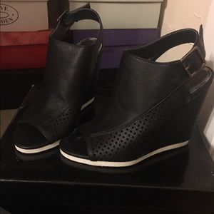 MADDEN GIRL wedges size 6